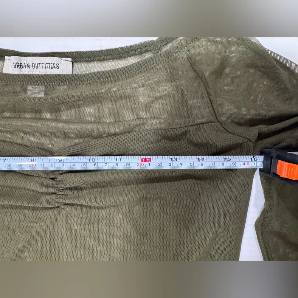 Urban Outfitters Olive Mesh Long Sleeve Blouse NWOT Sz M - Picture 9 of 14